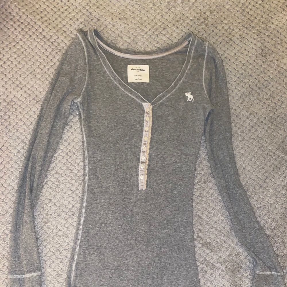 Abercrombie Kids cute stretch shirt